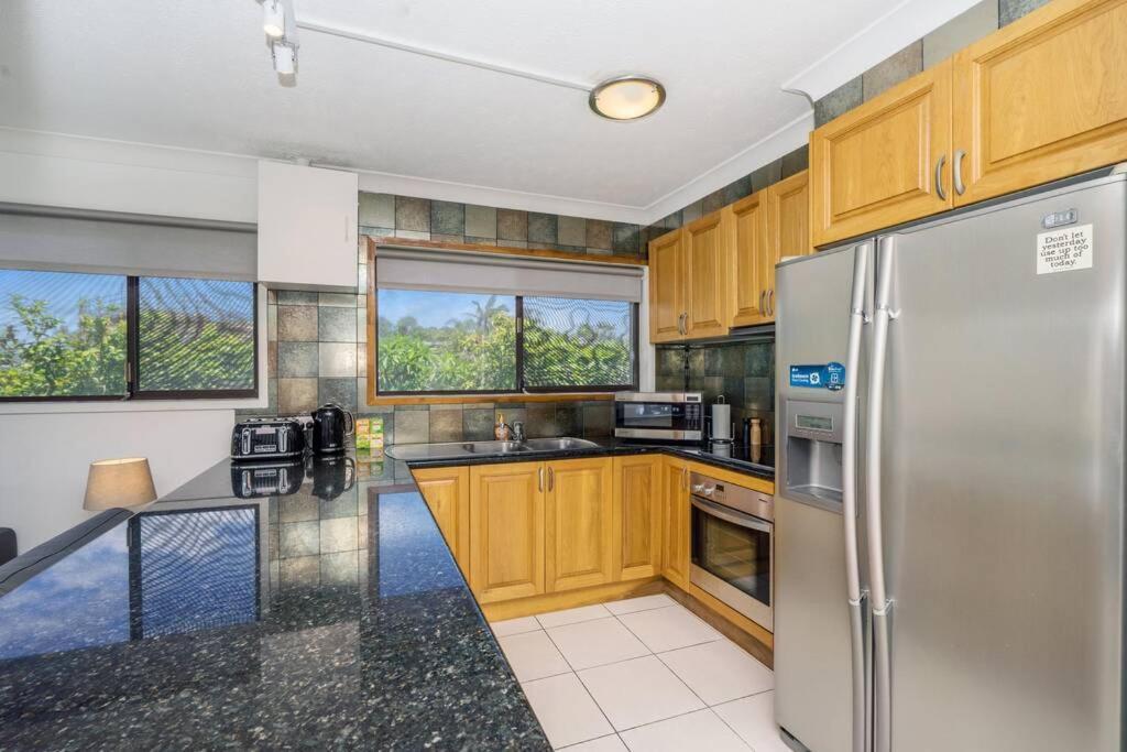 Luxury, Pets, Beach, Convention, Casino, Shopping, Privacy Apartment Gold Coast