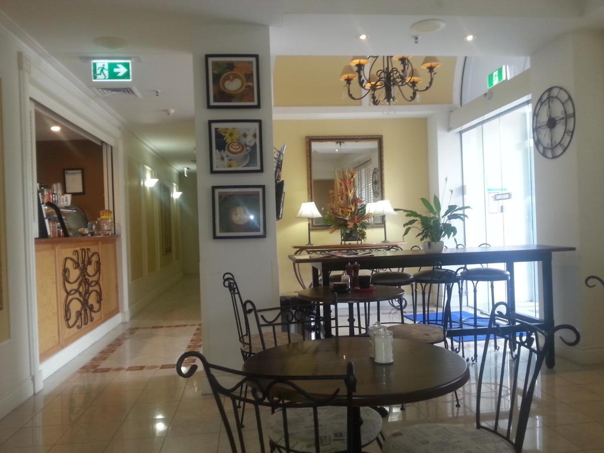Apartment Bel Air Private Condominium Gold Coast