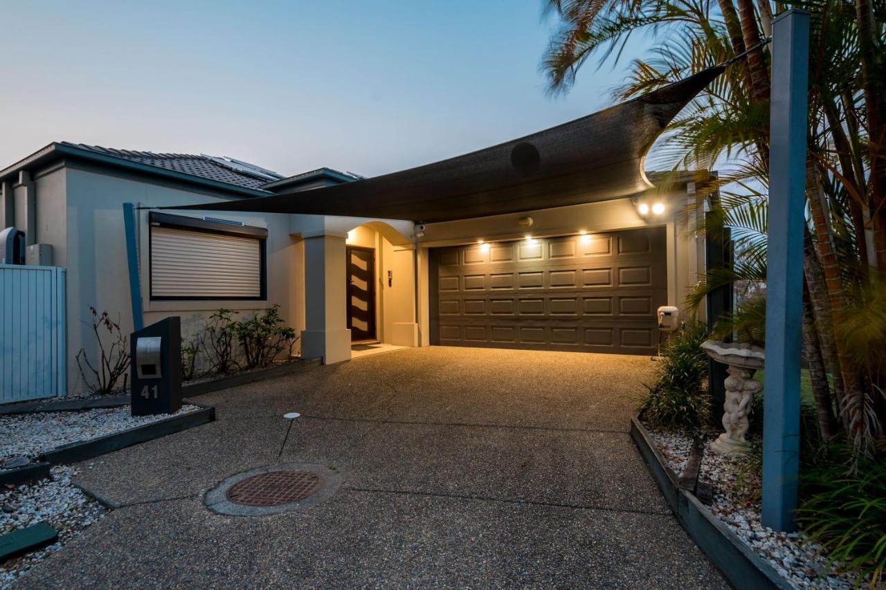 Luxury Waterfront Holiday home Gold Coast