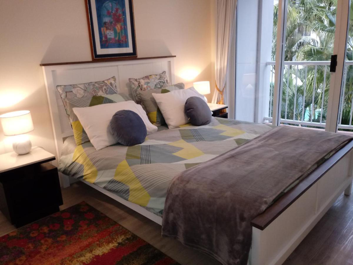 Bel Air Private Condominium * Gold Coast