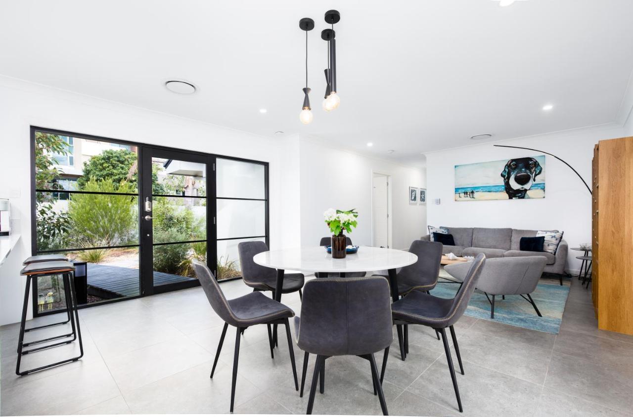Lamour House * Gold Coast