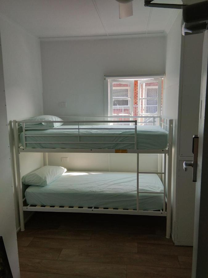 Mumma's Surfers Paradise Hostel Gold Coast