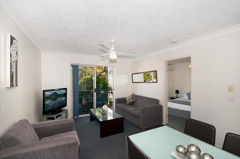 Santana Surfers Paradise Gold Coast