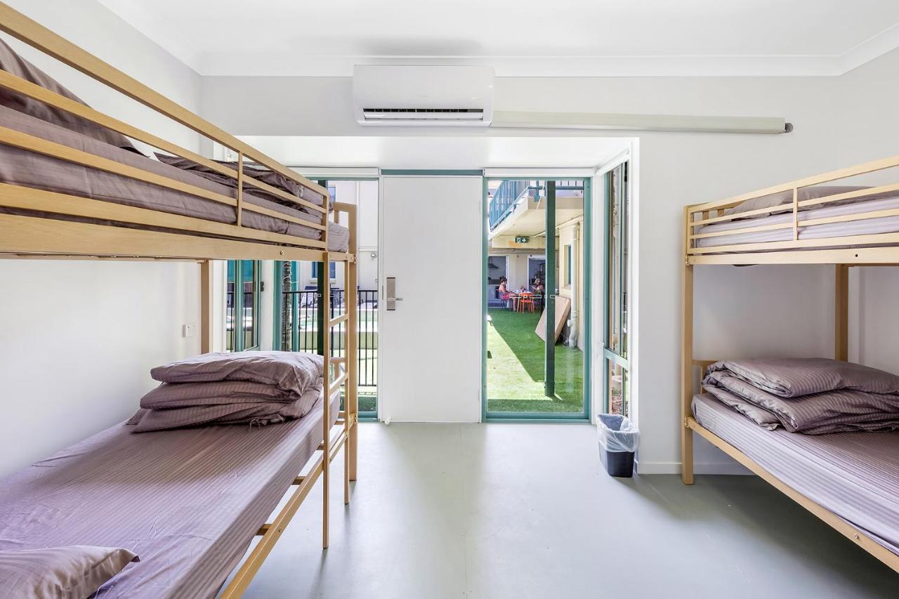 Surf Boutique Backpackers - Free Breakfast * Gold Coast