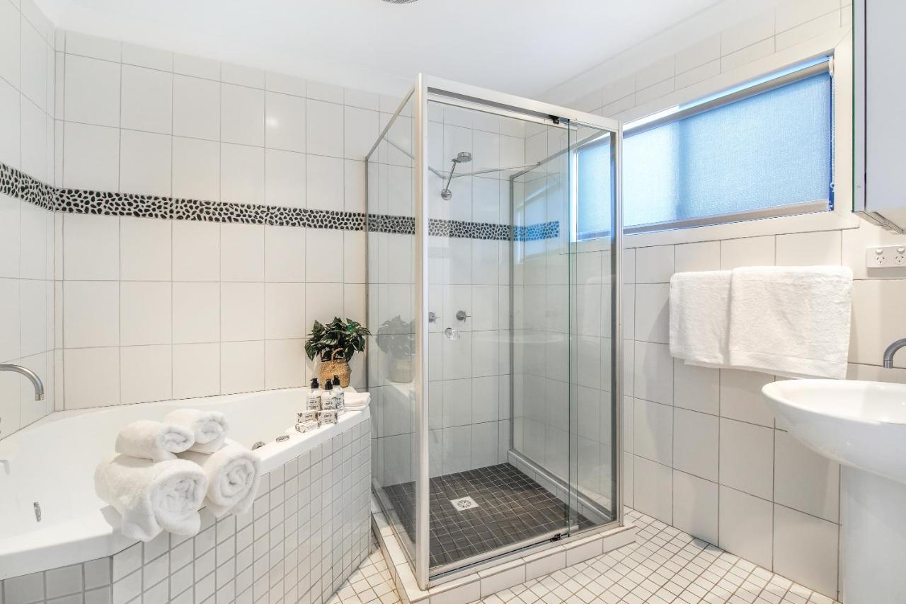 Luxury, Pets, Beach, Convention, Casino, Shopping, Privacy Gold Coast