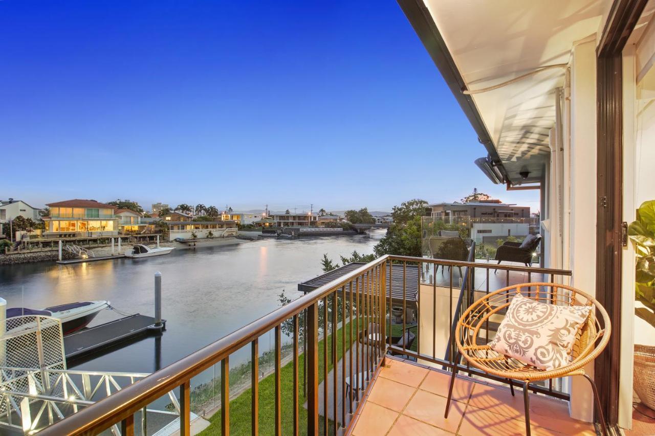 Luxury, Pets, Beach, Convention, Casino, Shopping, Privacy