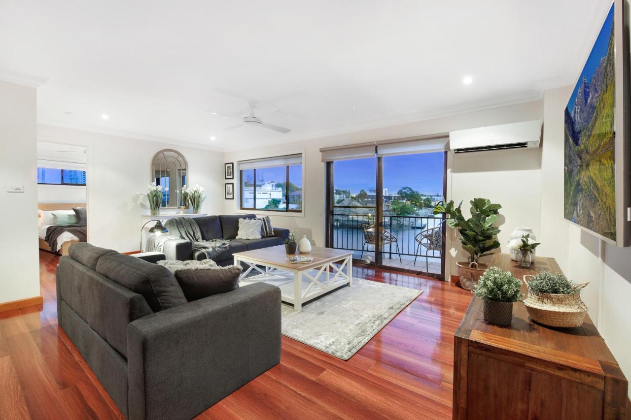 Luxury, Pets, Beach, Convention, Casino, Shopping, Privacy * Gold Coast