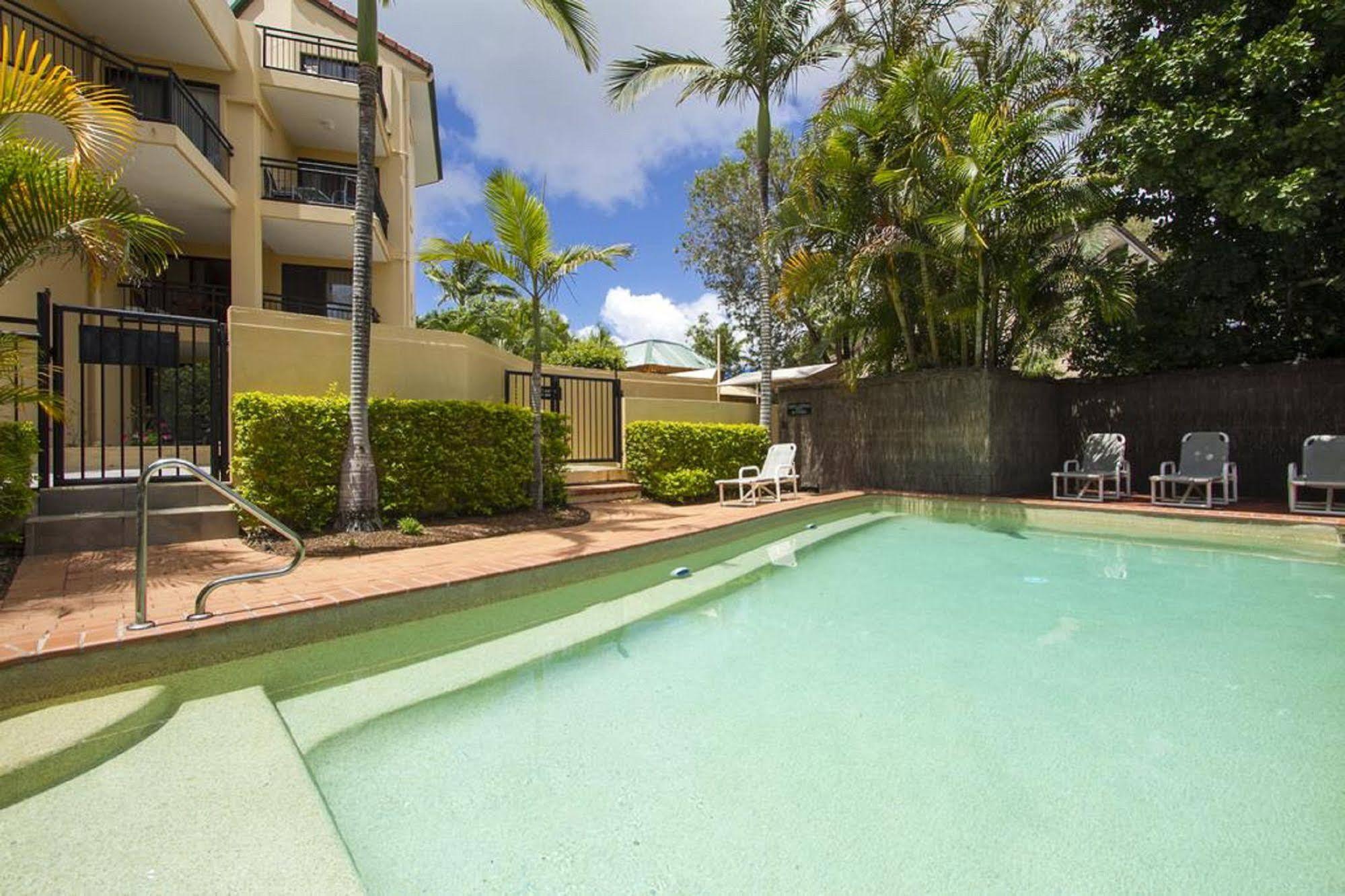 Windsurfer 4* Gold Coast