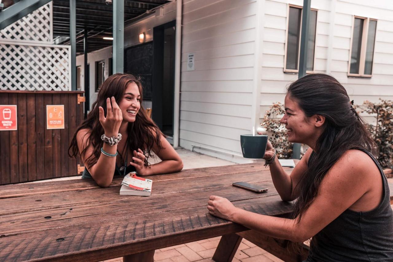 Hostel Budds In Surfers Backpackers