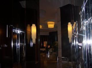 Chevron Renaissance Private 4*