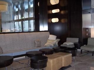 Chevron Renaissance Private Hotel 4*