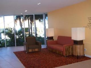 Chevron Renaissance Private Hotel 4*