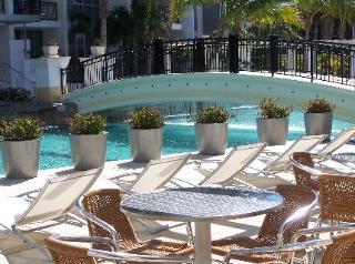 Chevron Renaissance Private Hotel