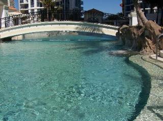 Chevron Renaissance Private Hotel 4*