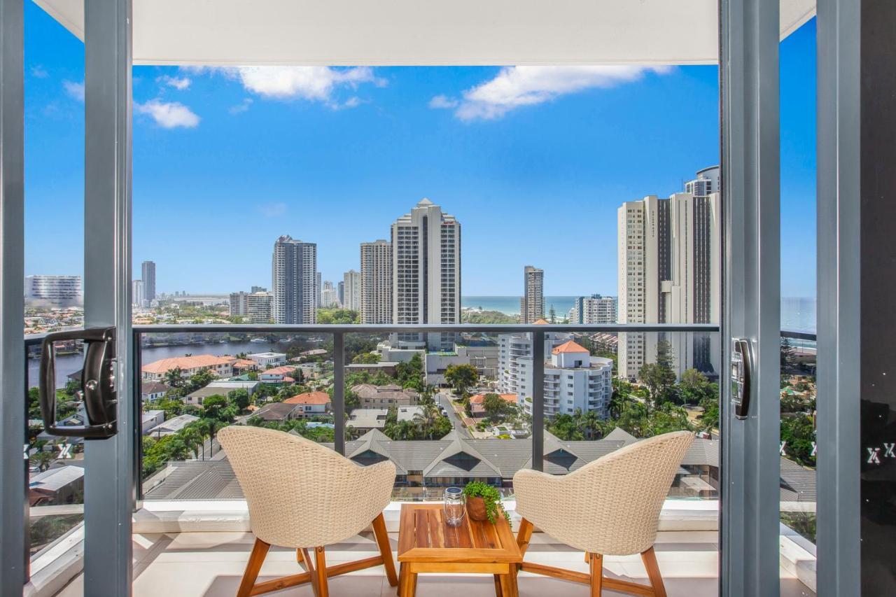 Apartment 2-bed With Pool, Parking & Balcony