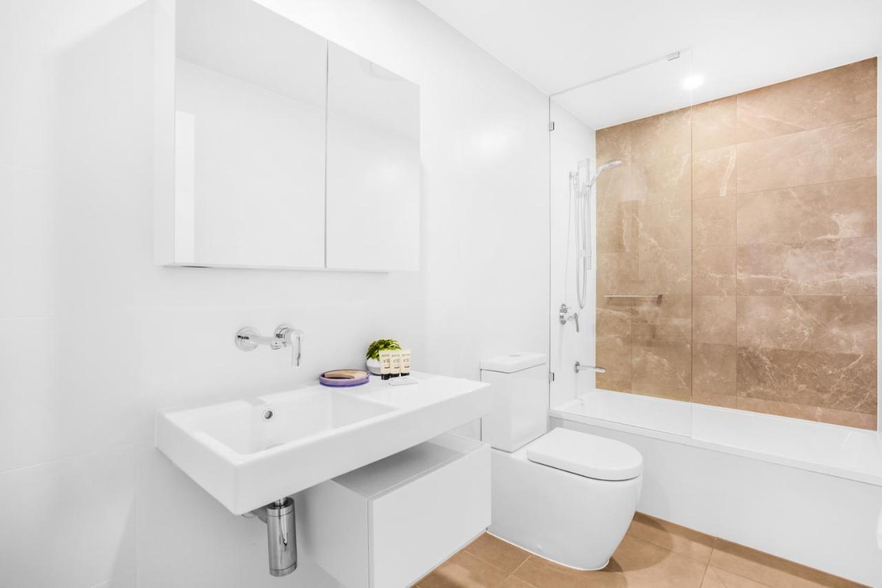 Ocean View 2-bed With Pool, Sauna, Gym And Bbq Apartment