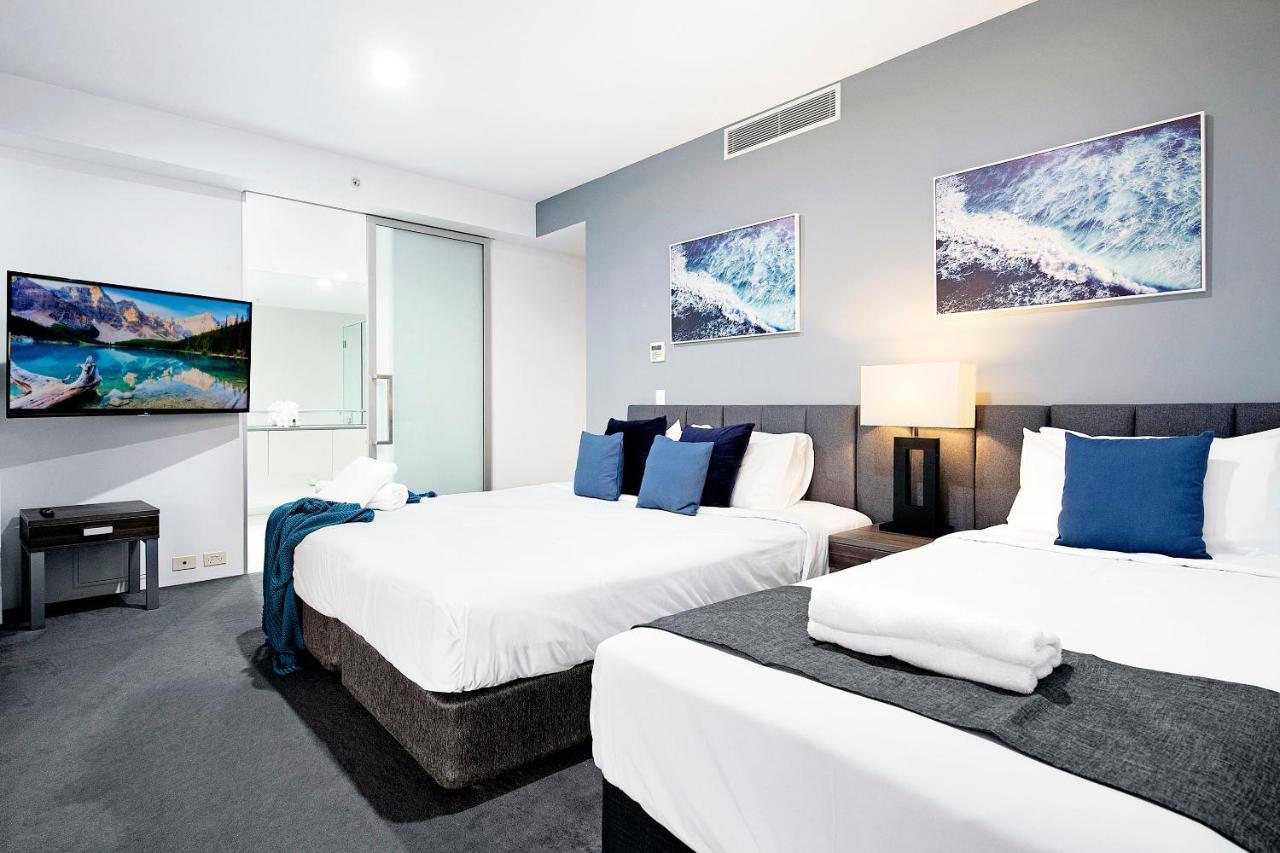 Circle On Cavill, And Sub Penthouses - We Accommodate * Gold Coast
