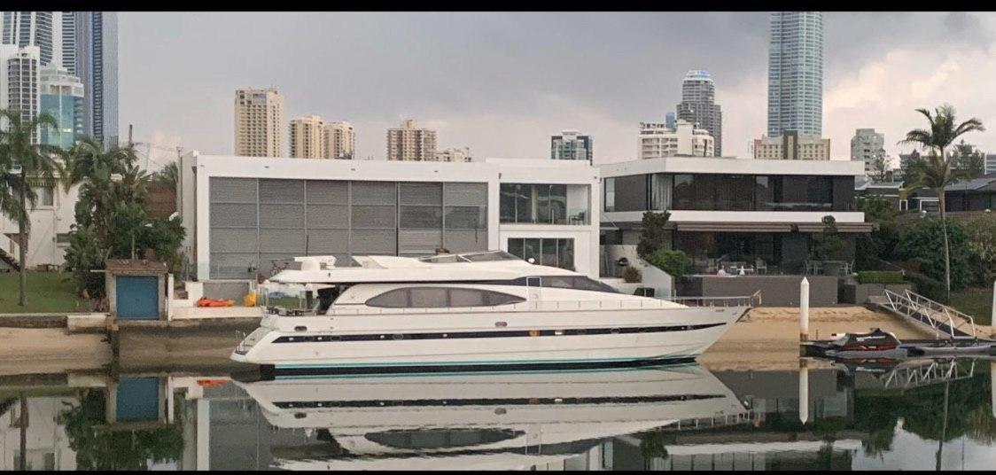 Luxury Waterfront Gold Coast