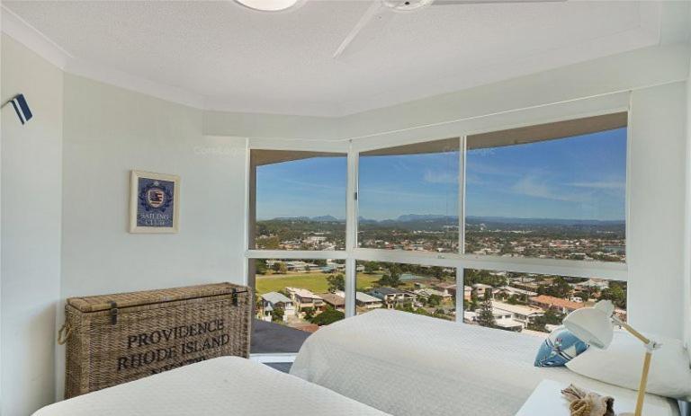 2nd Avenue Beachside Aparthotel 4*