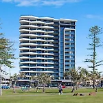 Iconic Apartments 704