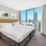 Luxury Hotel With Ocean View In Surfers Paradise