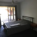 Convenience House In Nerang With Private Room