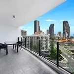 Spacious 3 Bedroom Apartment - Sierra Grand