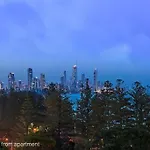 Luxe 3 Bedroom Rooftop Beachside Apartment