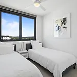 Beachfront Luxury In Palm Beach With Rooftop Pool - Gchm