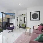 Modern Beachside Apartment With Pool