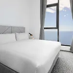 Meriton Suites Surfers Paradise