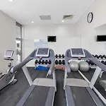 Elston Apartments - Qstay