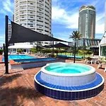 Beachfront Views Great Location Welcome To The Oceanau