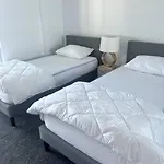Pavillions - Hosted By Burleigh Letting