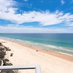 Beachfront Surfers Paradise Berkeley By The Sea