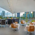 Ocean View Aparthotel In Surfers Paradise