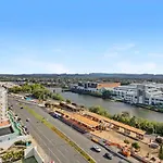 Beautiful 2 Bedroom Apartment - Sierra Grand Broadbeach