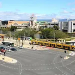 Relaxing One Bedroom In The Heart Of Broadbeach - Cafe Onsite - Free Parking-Pool-Tennis-Sauna