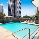 Relaxing One Bedroom In The Heart Of Broadbeach - Cafe Onsite - Free Parking-Pool-Tennis-Sauna