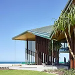 Beachfront Bliss 2 Bd Broadbeach