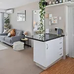Surfers Paradise 1 Bedroom
