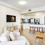 Broadbeach On The Park 2-Bedroom