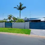 Tranquil Scape-Villa With Pool By Gold Coast Premium