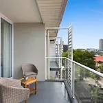 Sleek Apartment With Pool And Rooftop Terrace