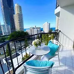 Sea Views, 150 Mtrs To Surfers Beach, Ideal Location For Surfers Paradise
