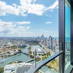 Ocean And River View Luxury 2Bd Apt With Prime Location