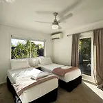 Tranquil Scape-Villa With Pool By Gold Coast Premium