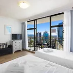 1 Bedroom And 1 Living Room Family Suite