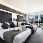 Central Surfers Studio Apartment