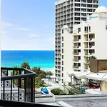 Central Surfers Studio Apartment